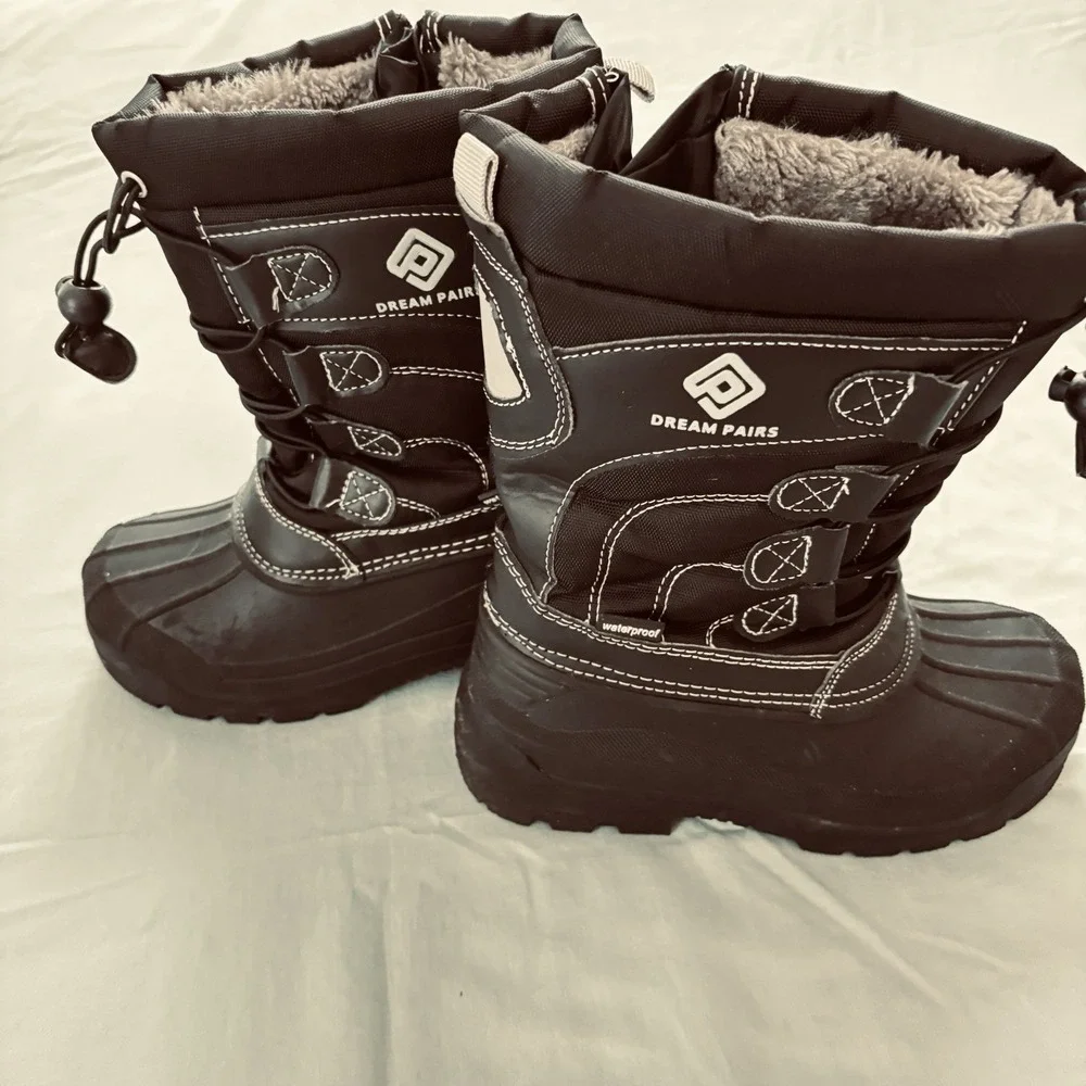 NWOT Dream Pairs Youth Snow Boots Sz 1 Black Zip & Lace Waterproof Thinsulate